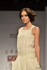 Model walk the ramp for Pero by Aneeth Arora Show at Wills Lifestyle India Fashion Week 2012 day 4 on 9th Oct 2012 (84).JPG